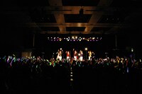 5月26日に東京・池袋アムラックスホールにて行われた「BULLET TRAIN FANMEETING Vol.03 ～アムラックスで一旦クライMAX!!～」の様子。
