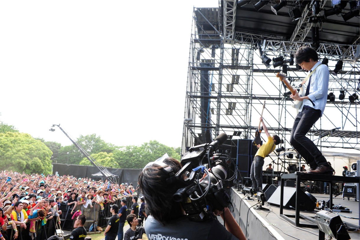 UNISON SQUARE GARDEN (C) Metrock 2013