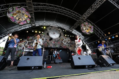 EGO-WRAPPIN' AND THE GOSSIP OF JAXX