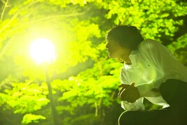 石崎ひゅーい、リアルラブソング「夜間飛行」でマジ照れ