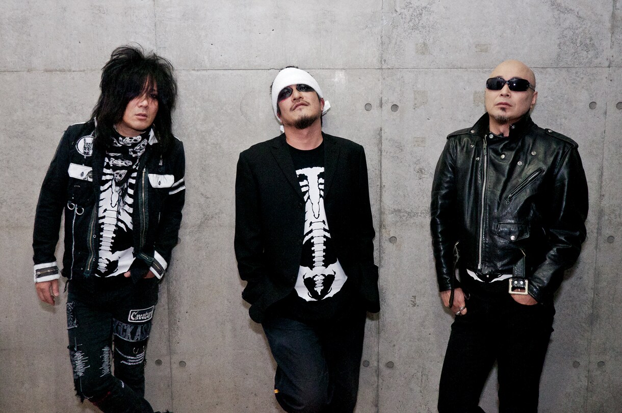 THE SLUT BANKS - THE SLUT BANKS、新曲「どん底」＆98年公演DVD