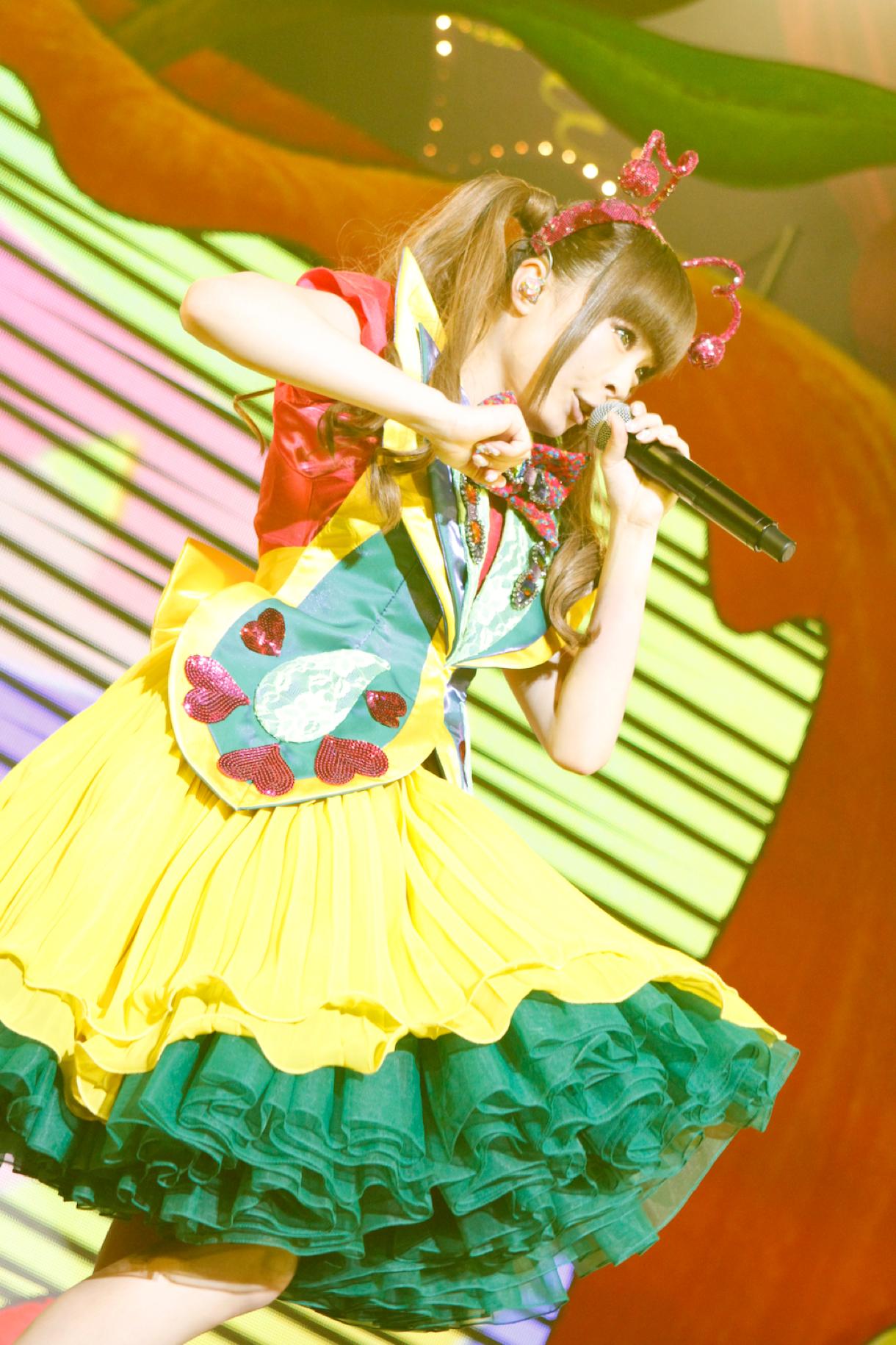 きゃりーぱみゅぱみゅが5月30日、渋谷公会堂で行ったライブの模様。（Photo by AKI ISHI）