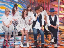 トーク収録でのSCANDALとアリス。