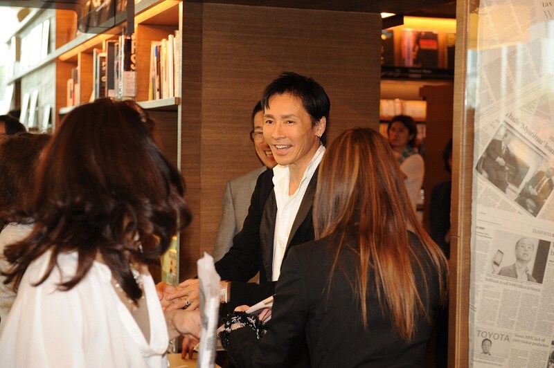 「Bang Bang」「G 郷ひろみ」リリースイベントの模様。