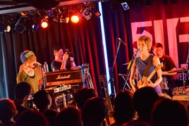 新鋭3組スペシャ列伝!ゲスの極み乙女。餅投げ込む