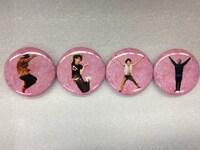 タワーレコード購入特典のオリジナルSEXYジャンプ缶バッチ4連セット。