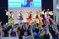 「チームしゃちほこ World Premium Japan Tour」MEGA WEB トヨタシティショウケース公演の様子。