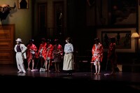 6月2日昼公演の「16人のプリンシパル deux」2幕の様子。