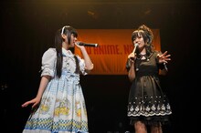 幕間トークコーナーでの上坂すみれと三澤紗千香（写真左から）。