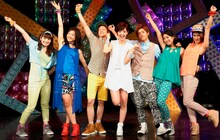 剛力彩芽が出演するランチパック「自由型ランチ アーティストデビュー篇」のオフショット。