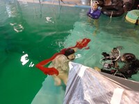 「ガールズルール」ジャケット撮影中のヒトコマ。