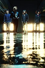 Nothing's Carved In Stone（写真左から2人目が村松拓）