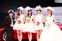 左から桂由美、松村沙友理、白石麻衣、橋本奈々未、太田光代。