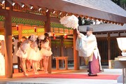 乃木神社で行われた“幸せ祈願”の様子。