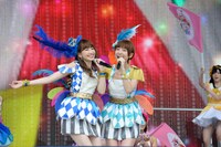 グループ全メンバーによる「AKBフェスティバル」の模様。(c)AKS