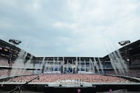 HKT48による「初恋バタフライ」の模様。(c)AKS