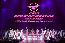 「2013 Girls' Generation World Tour Girls ＆ Peace in Seoul」での少女時代。