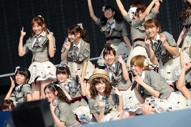 AKB48チームBによる「チームB推し」の模様。(c)AKS