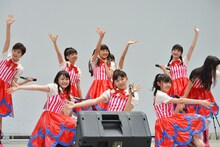 新衣装を披露した私立恵比寿中学。