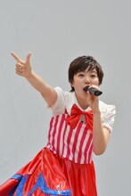 人一倍元気な声で挨拶した安本彩花。