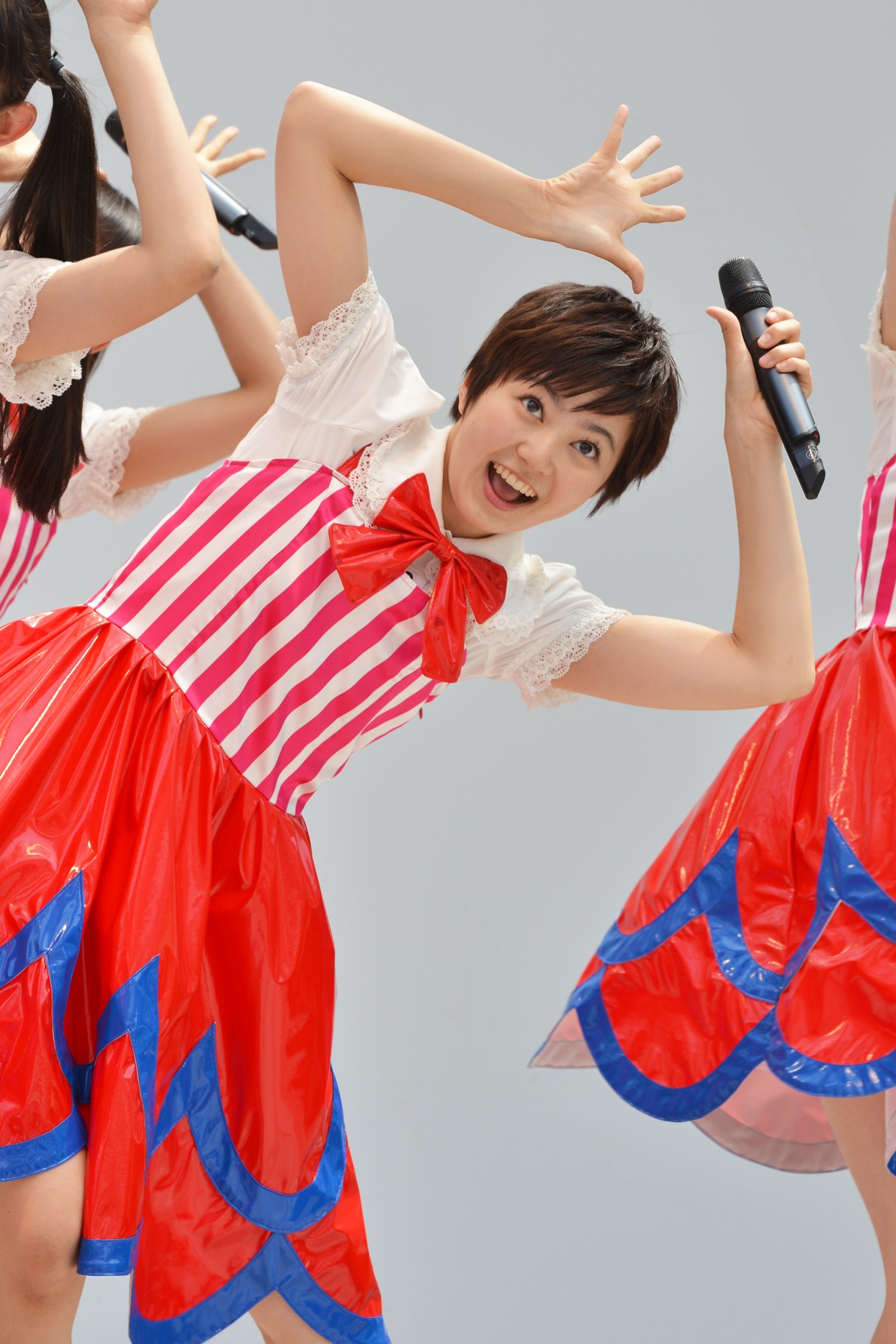 安本彩花