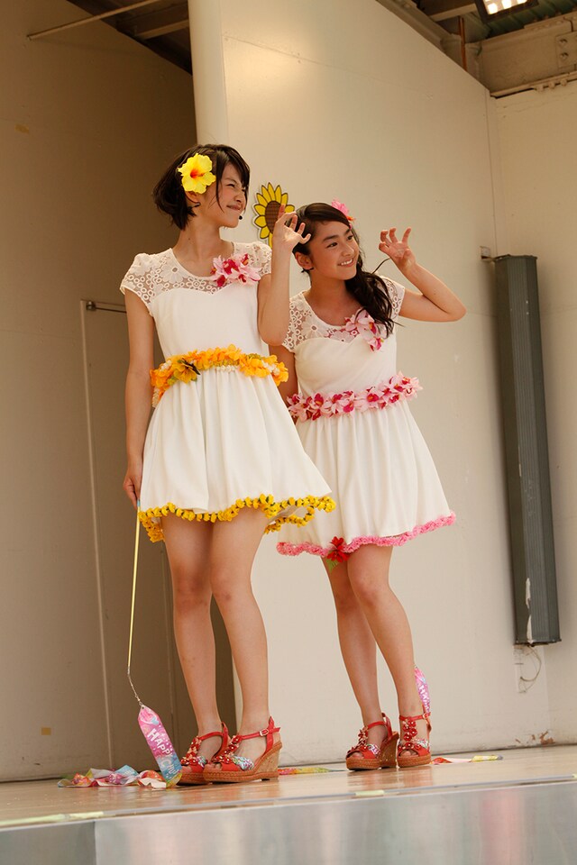 写真左からひなことゆうな（ともに、おはガールちゅ！ちゅ！ちゅ！）。