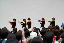 6月8日に神奈川・ラゾーナ川崎プラザ ルーファ広場グランドステージで行われた、超特急4thシングル「Bloody Night」リリースイベントの模様。