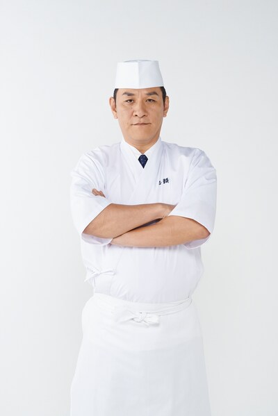 ピエール瀧演じる寿司屋「無頼鮨」の大将・梅頭。（画像提供：NHK）