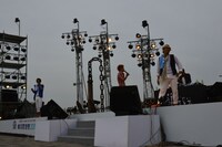 6月9日に「第32回横浜開港祭」のメインステージに登場した逗子三兄弟。