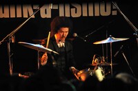 オカモト“MOBY”タクヤ（Dr）