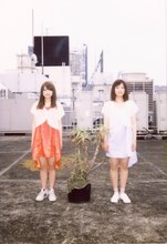 タルトタタンの新メンバーの佐藤なぎさ（写真左）と鹿間水月（写真右）。