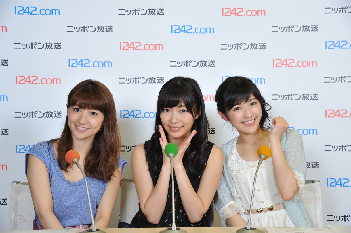 今夜の「AKB48のオールナイトニッポン」に出演する大島優子、指原莉乃、渡辺麻友（左から）。