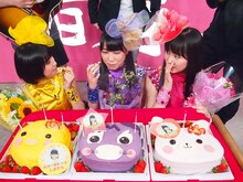 番組収録後には6月が誕生日の玉井詩織、高城れに、佐々木彩夏をケーキでお祝い。