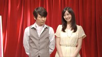今週の人気の画像10位は「星野源＆栗山千明、NHKコント番組『LIFE！』で爆笑共演」より、コント「囲み取材」のワンシーン。(c)NHK