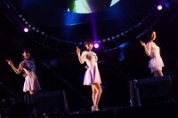 近年のライブを中心にしたセットリストでフロアを盛り上げるPerfume。