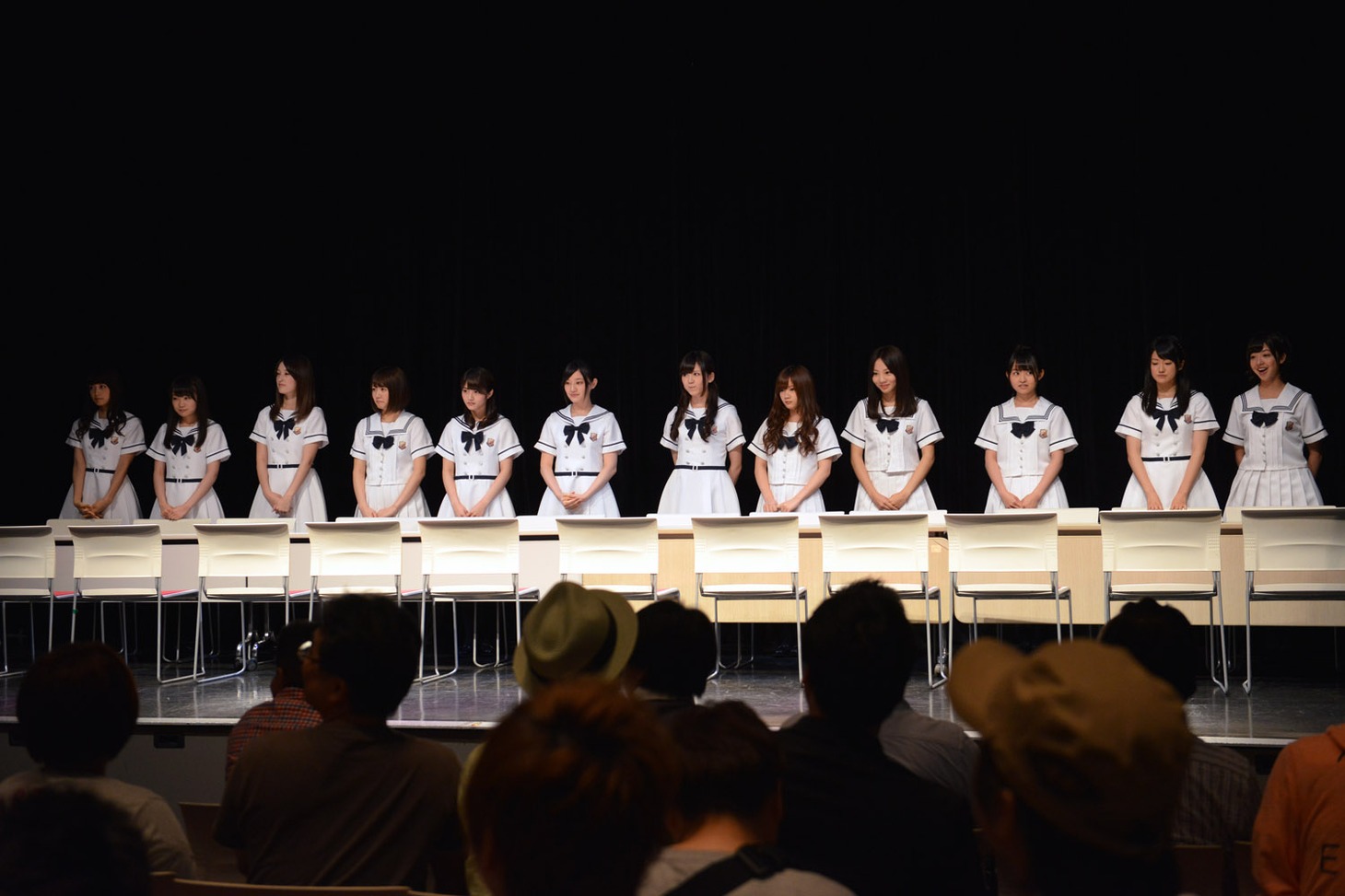 「復活企画第二弾！あなただけのためにメッセージ、言わせてくださいっ！ -生声録音会-」の様子。