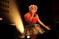 河西智美（写真はシングル「Mine」発売記念イベントの様子）