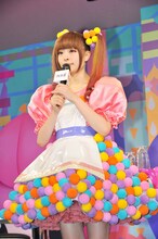 「アイスの実」衣装について語るきゃりーぱみゅぱみゅ