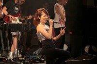 6月14日に東京・渋谷duo MUSIC EXCHANGEにて行われたGILLEの初ワンマンライブの様子。