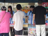 AKAGIDAN -AKG-の1日店長の様子。