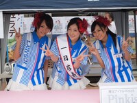 Pinkishの1日店長の様子。