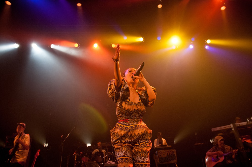 「PUSHIM LIVE TOUR 2013 "It's A DRAMA"」初日公演のPUSHIM。