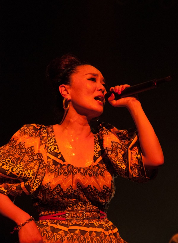「PUSHIM LIVE TOUR 2013 "It's A DRAMA"」初日公演のPUSHIM。
