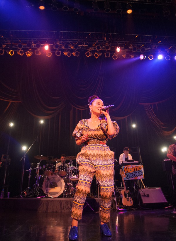 「PUSHIM LIVE TOUR 2013 "It's A DRAMA"」初日公演のPUSHIM。
