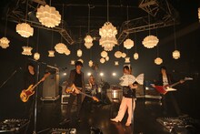 「Welcome! [Champagne]」収録中の様子。