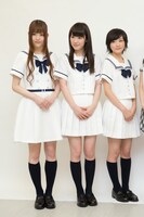 左から松村沙友理、高山一実、生駒里奈（以上乃木坂46）。