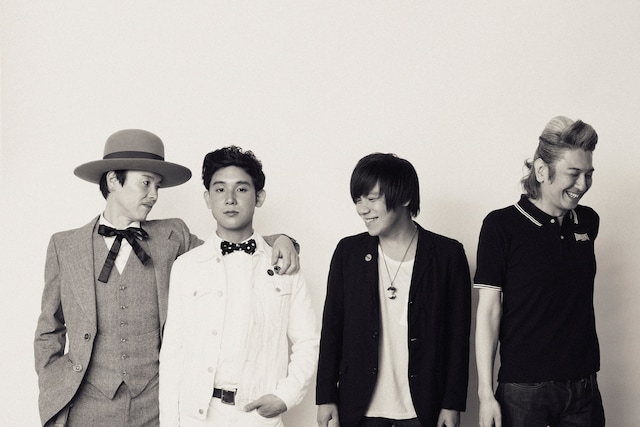 SISTERJET with DOTS+BORDERS