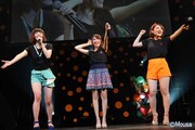 それぞれがデザインしたTシャツで登場した田名部生来、中田ちさと、内田眞由美。