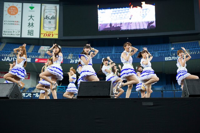 本日6月23日に行われたAKB48「さよならクロール」全国握手会イベントの様子。 (c)AKS