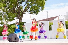 チームしゃちほこ「World Premium Japan Tour 2013 ＠名古屋港」の様子。